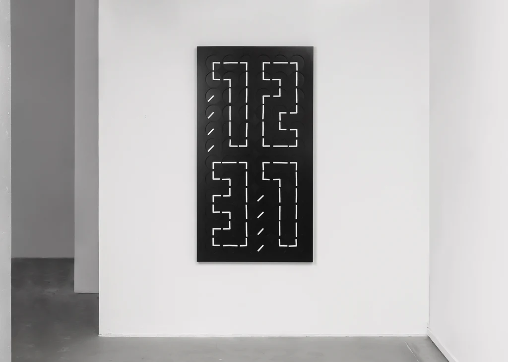 Watch Wall Clock L-Black